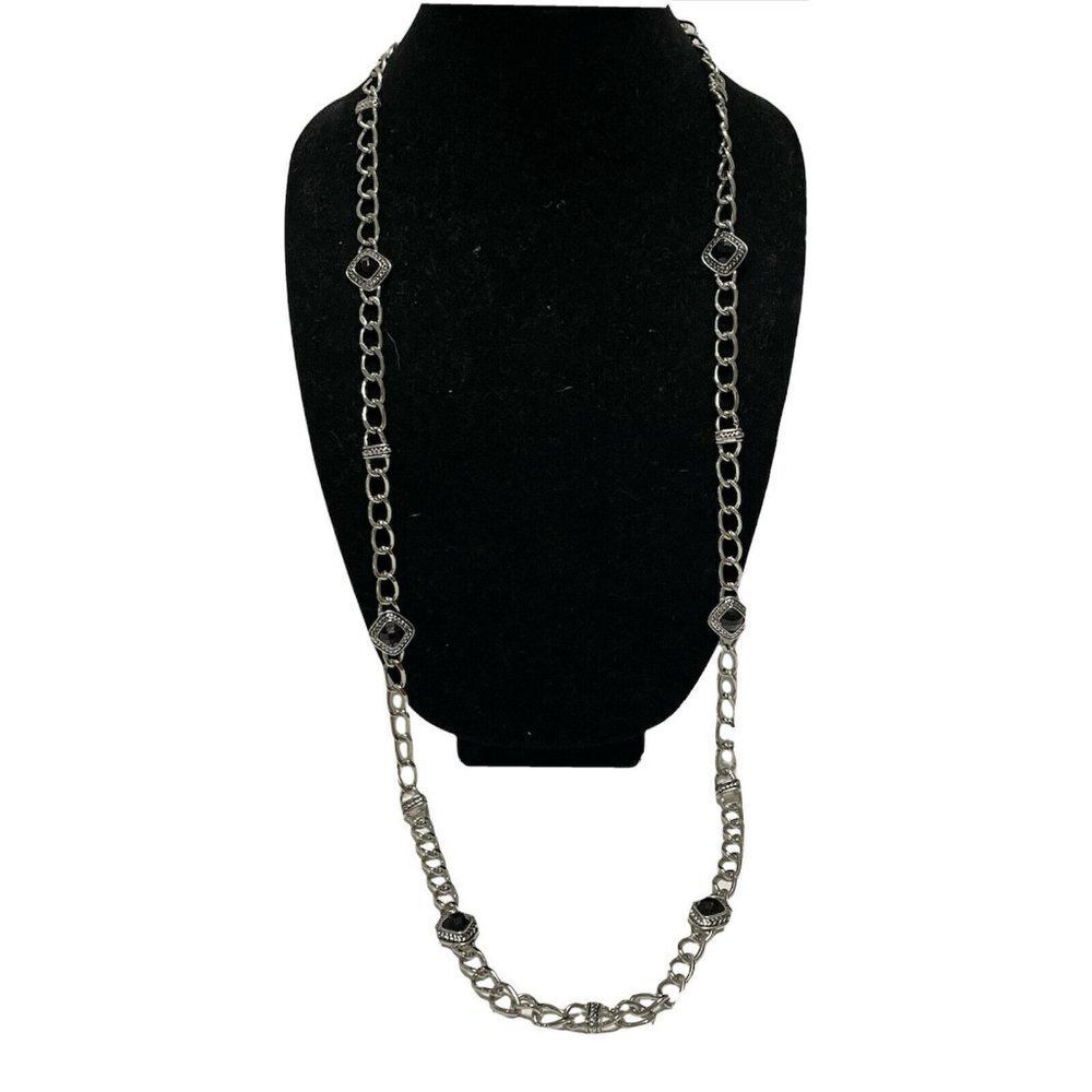 42” long silver tone chain Scrollwork necklace faceted black Bezel Square